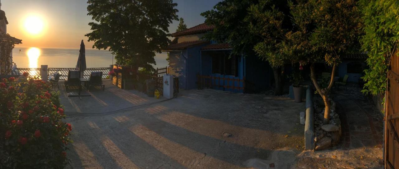 Balcony On The Rocks Villa Agioi Saranta Exterior photo